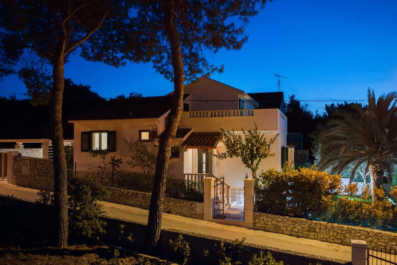Holiday Home Brac Supetar Exterior photo